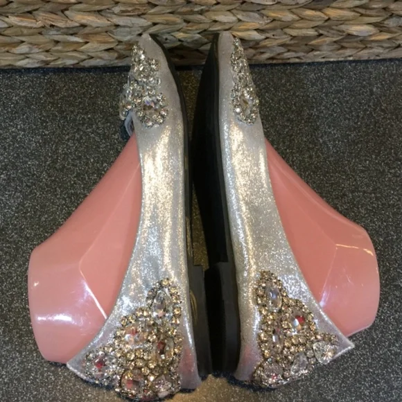 Elegant Silver Embellished Flats - Picture 14 of 16